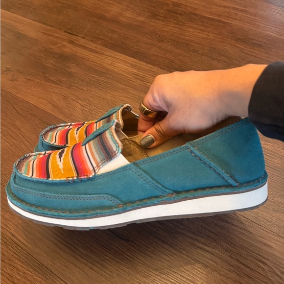 Ariat Women’s Cruiser Teal Suede Serape Southwestern Casual Shoes Size 9 - Picture 4 of 9